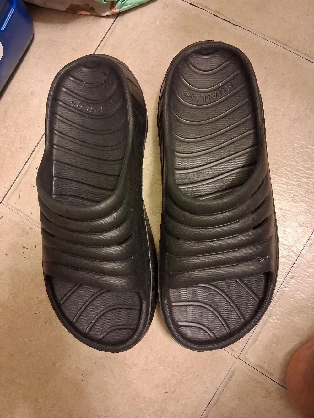 Men's KUAILU Black Slip-On Comfort Slides Similar to Crocs , size 10
